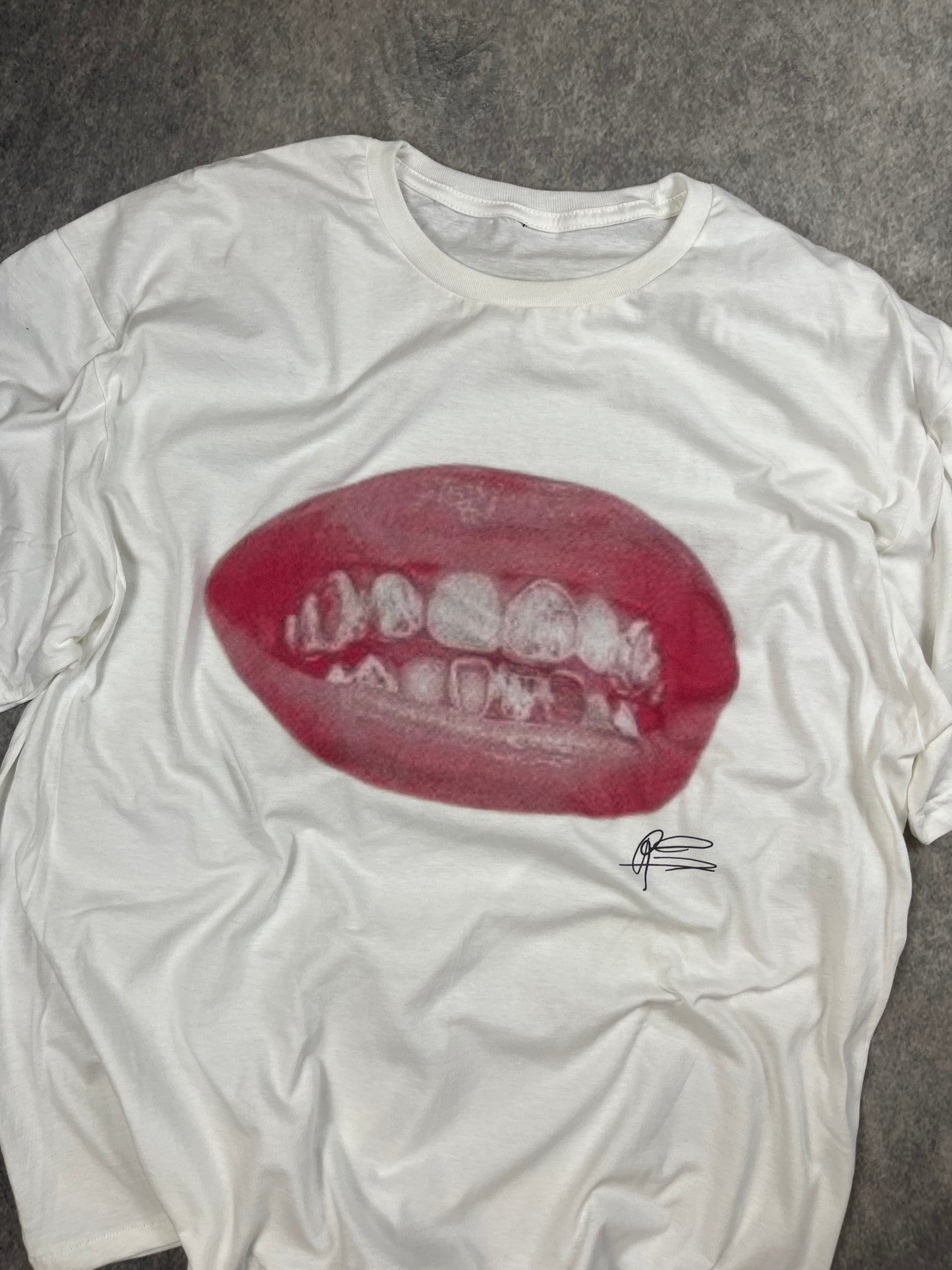 Red Mouth Retro - Shirt
